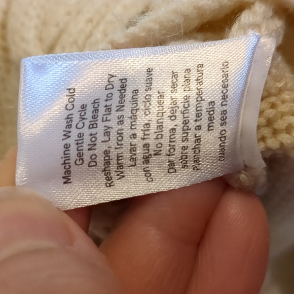 Venus Asymmetrical V-neck cable knit front crossover sweater - Picture 4 of 7